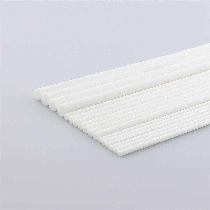 Īpaši lieli niedru difuzora kociņi